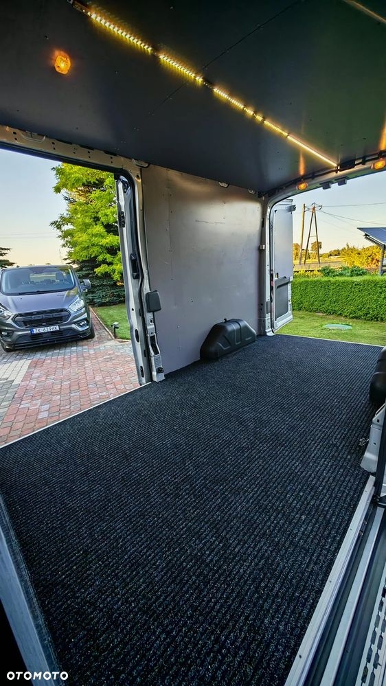 Ford Transit - 16