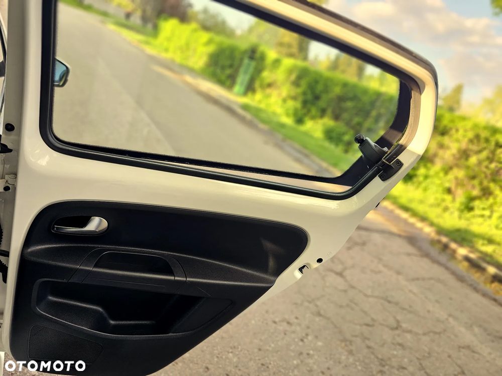 Volkswagen up! white style - 25