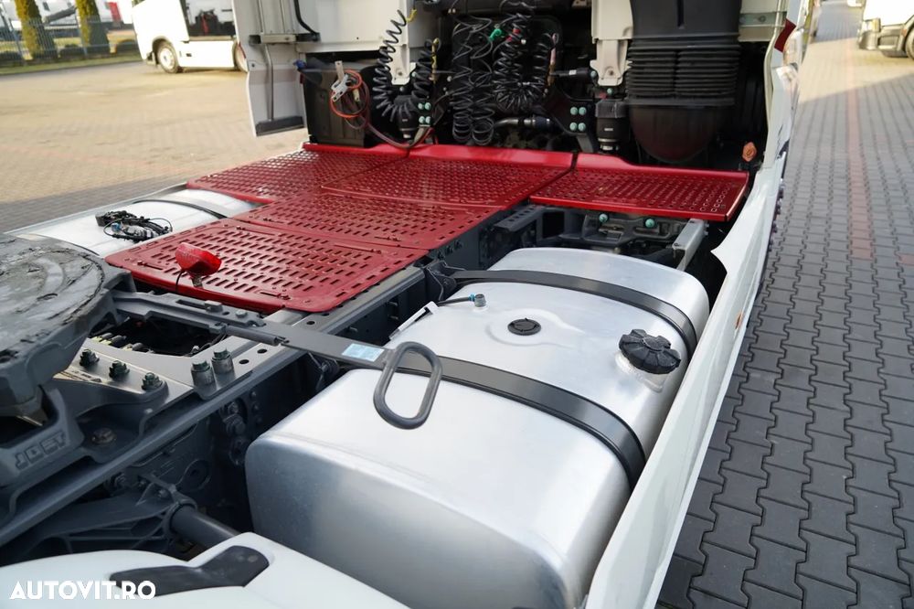 DAF XF 530 / RETARDER / I-PARK COOL / CABINĂ SUPER SPACE / COMPLET AIRMATIC / 100% ANVELOPE / JANTE DIN ALIAJ - 16