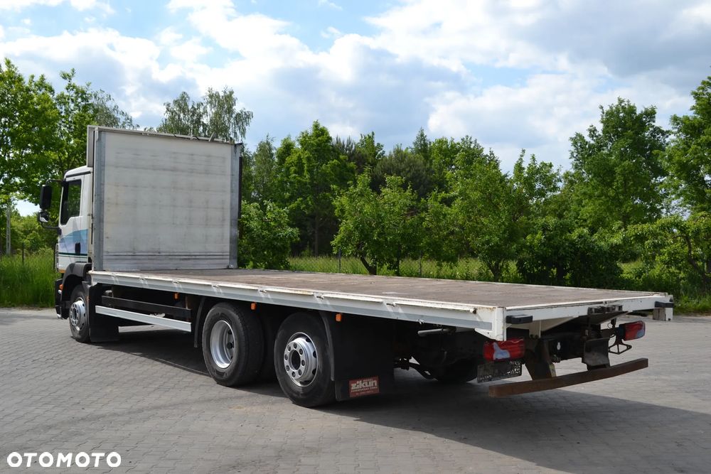 MAN MAN TGM 26.290 TYLKO 297 tys. km TRZECIA OŚ SKRĘTNA MOŻLIWOŚĆ REJESTRACJI JAKO POMOC DROGOWA PLATFORMA dł. 7.4 m zawieszenie PNEUMATYCZNE - 3