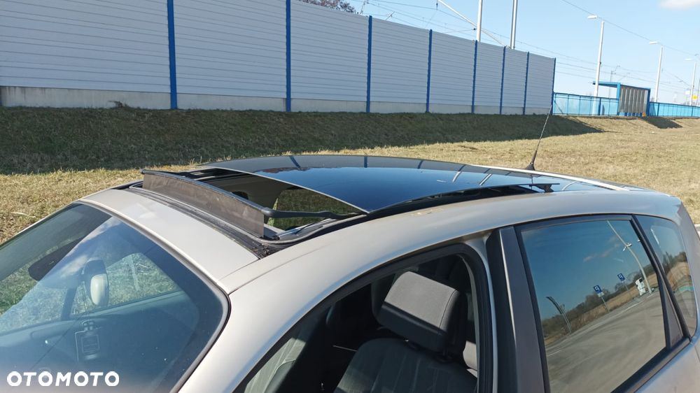 Renault Scenic 1.6 16V Authentique - 4