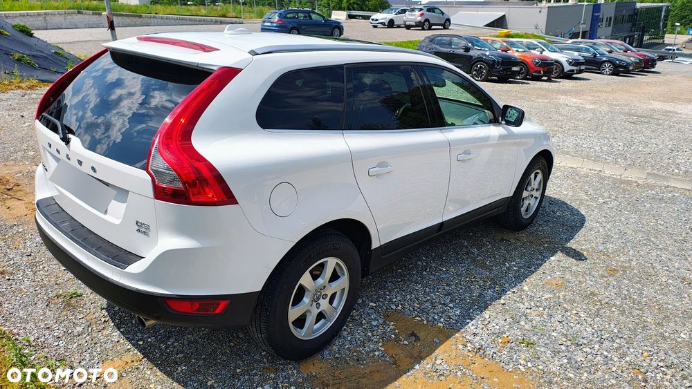 Volvo XC 60 D5 AWD Momentum - 24