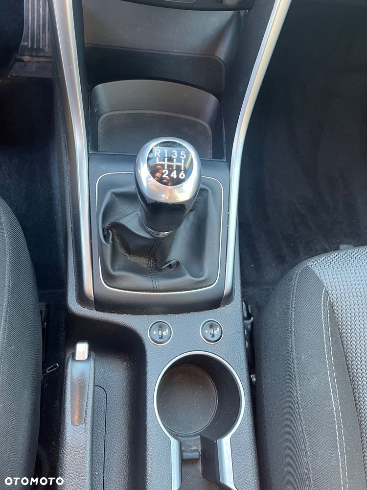 Hyundai i30 i30cw 1.6 CRDi Trend - 21