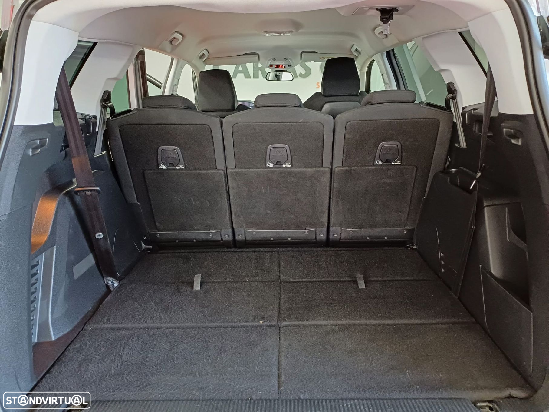 Peugeot 5008 1.5 BlueHDi Allure EAT8 - 22