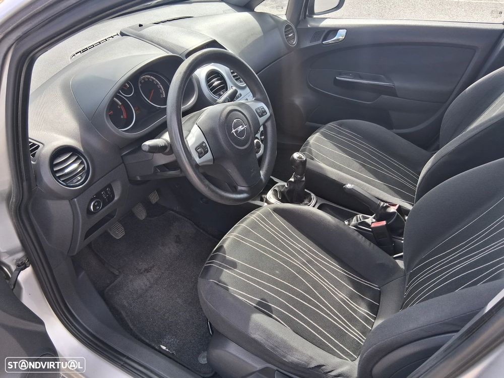 Opel Corsa 1.3 CDTI Enjoy EcoFLEX - 8