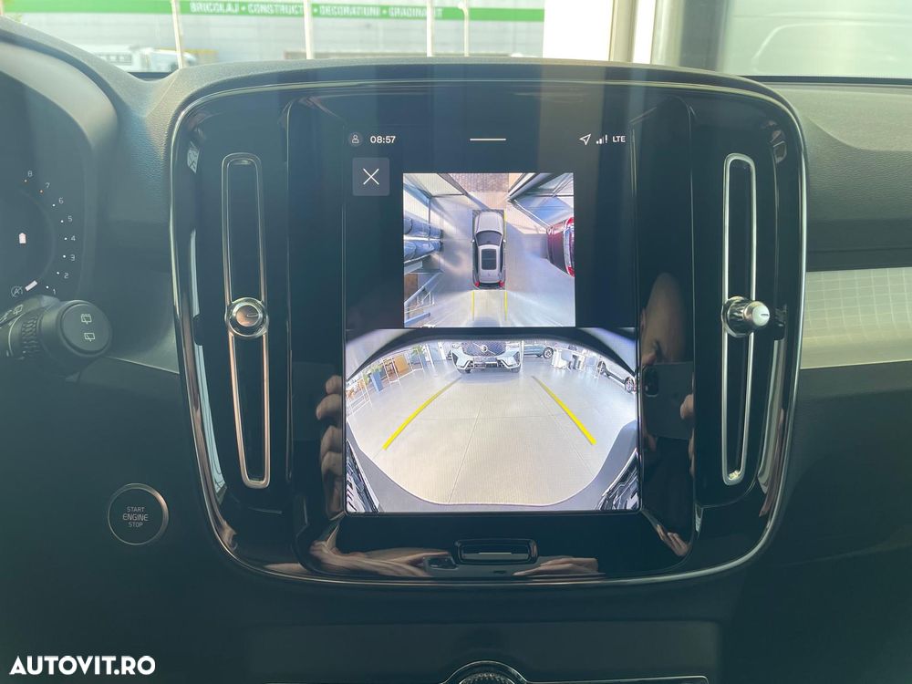 Volvo XC 40 B3 AT FWD MHEV Plus Dark - 14