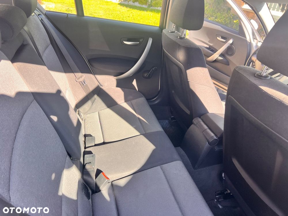 BMW Seria 1 118d - 25