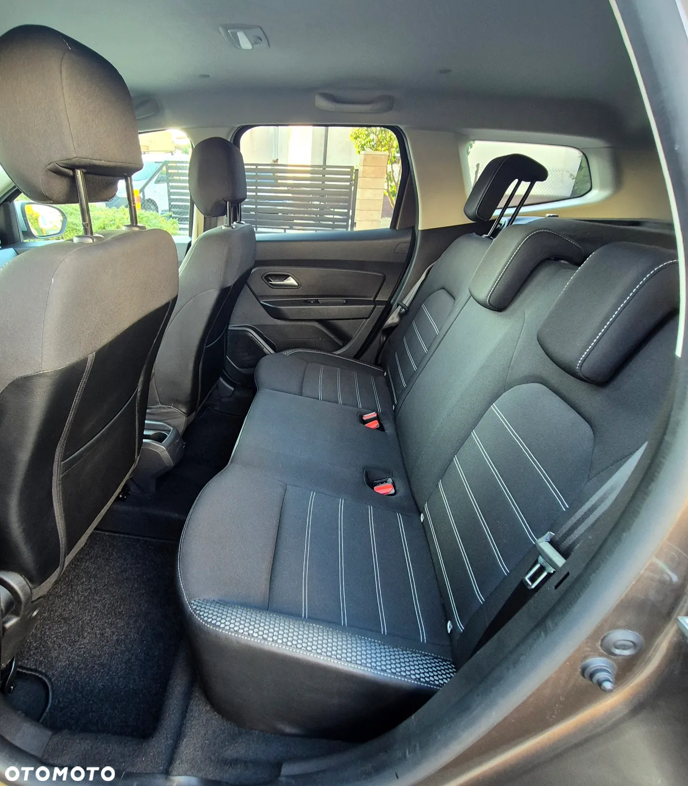 Dacia Duster 1.6 SCe Prestige - 11