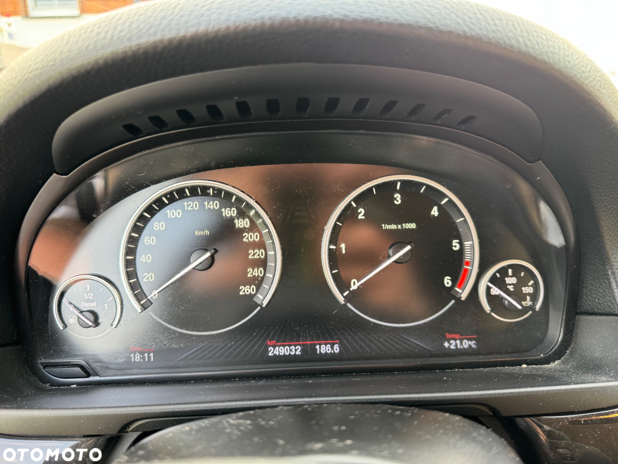 BMW Seria 5 525d xDrive - 9