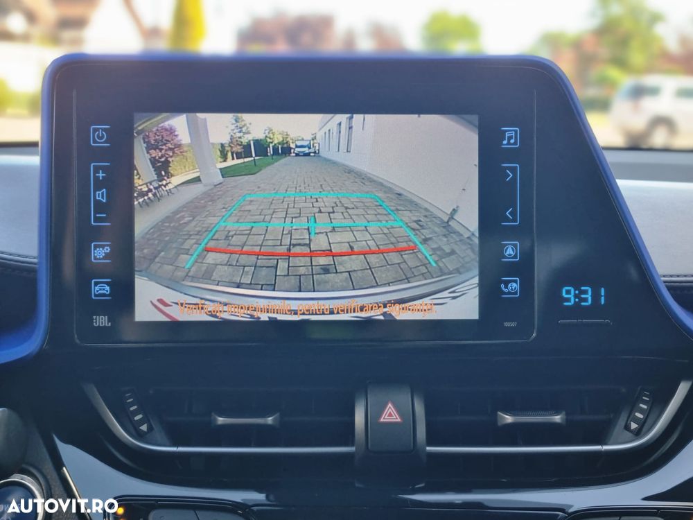 Toyota C-HR Lounge - 23