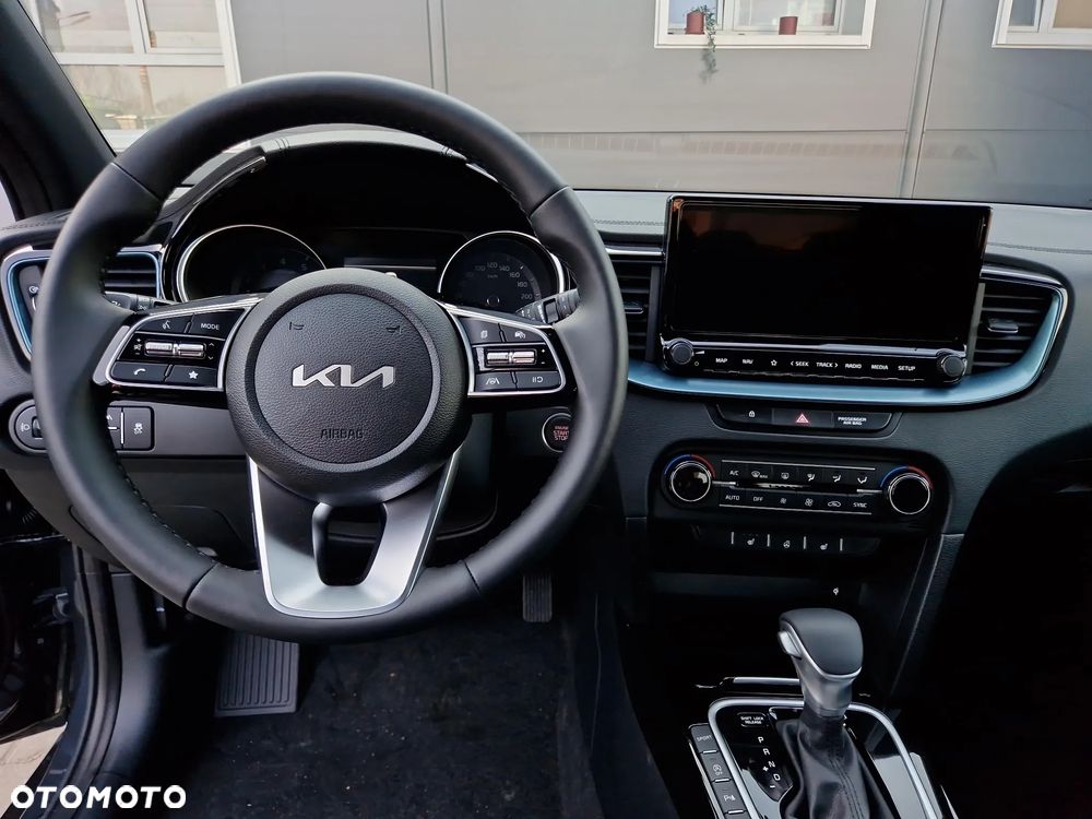 Kia XCeed - 13