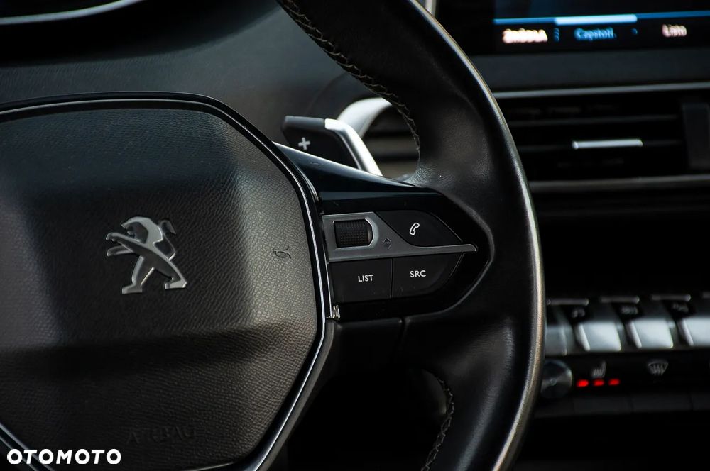 Peugeot 3008 1.2 PureTech GPF Allure S&S EAT8 - 34