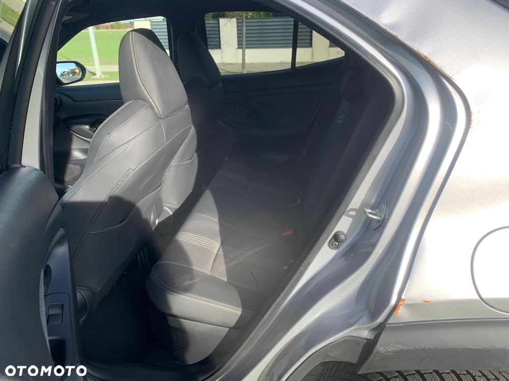 Toyota Yaris Cross - 12