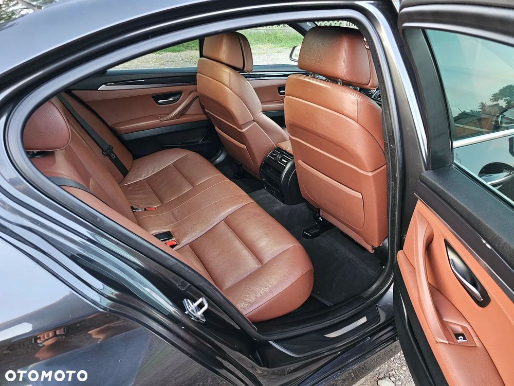 BMW Seria 5 530d Luxury Line - 21