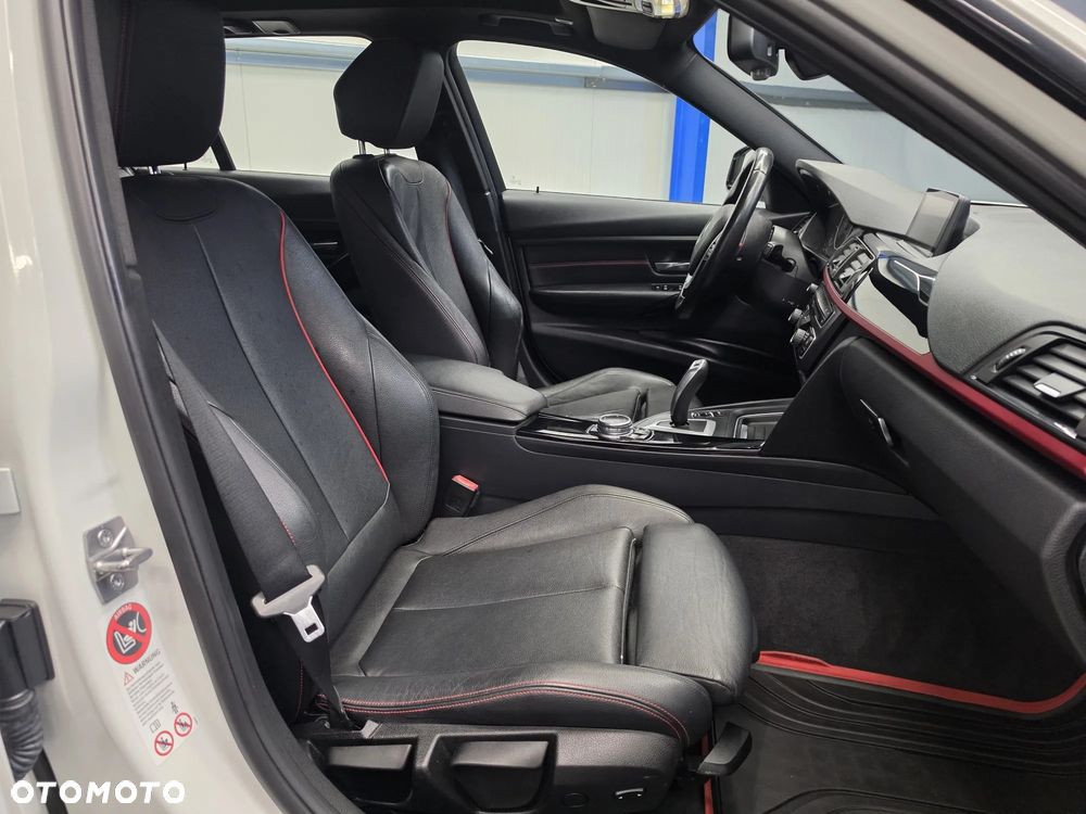 BMW Seria 3 316i Sport Line - 31