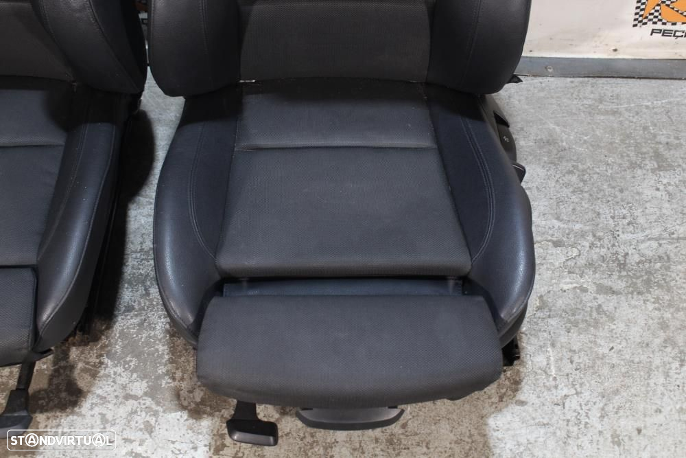Bancos BMW Serie 1 Cabrio Pack M em Pele e Tecido com Quartelas - 4