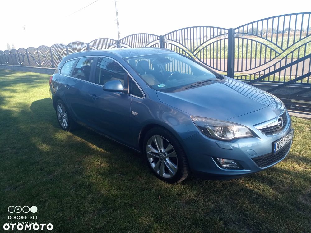 Opel Astra 1.4 T Cosmo - 2