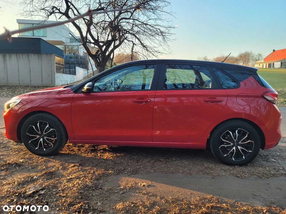 Hyundai i30 1.0 T-GDI Family+ - 6