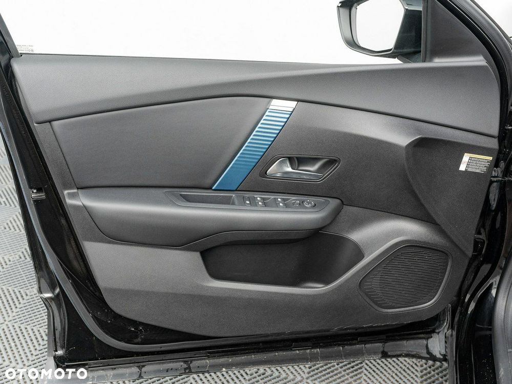 Citroën C4 e-C4 EV136 50kWh Shine - 13