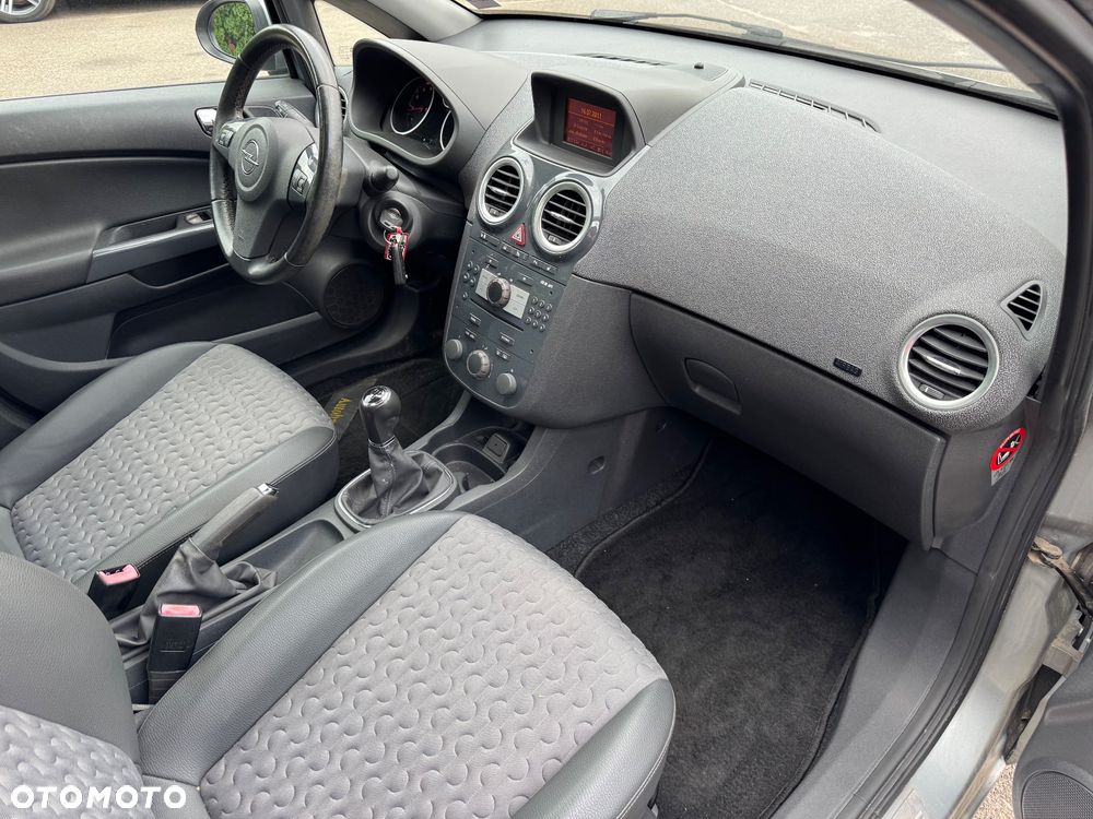 Opel Corsa 1.4 16V EcoFLEX Start-Stop 150 Jahre - 13