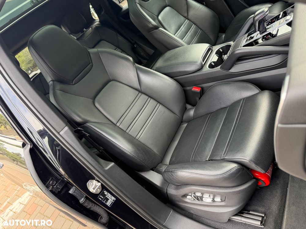 Porsche Cayenne - 25