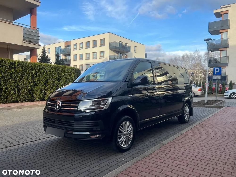 Volkswagen Caravelle - 1