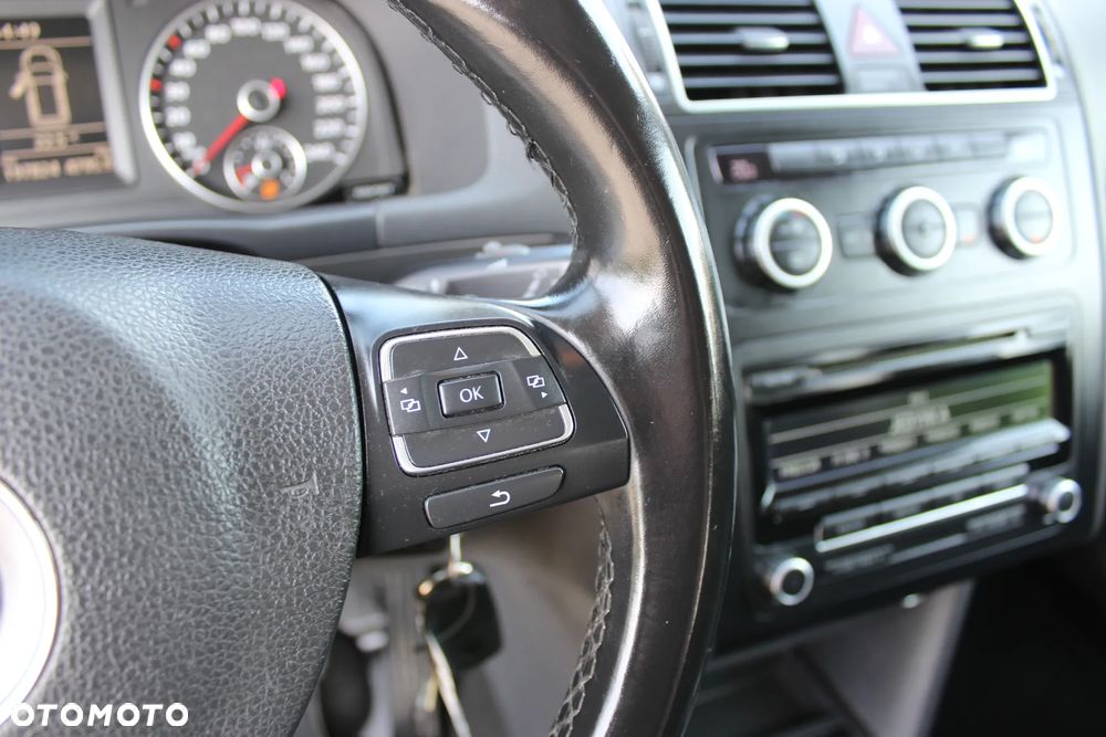 Volkswagen Touran 1.6 TDI DPF BlueMot Comfortline - 25