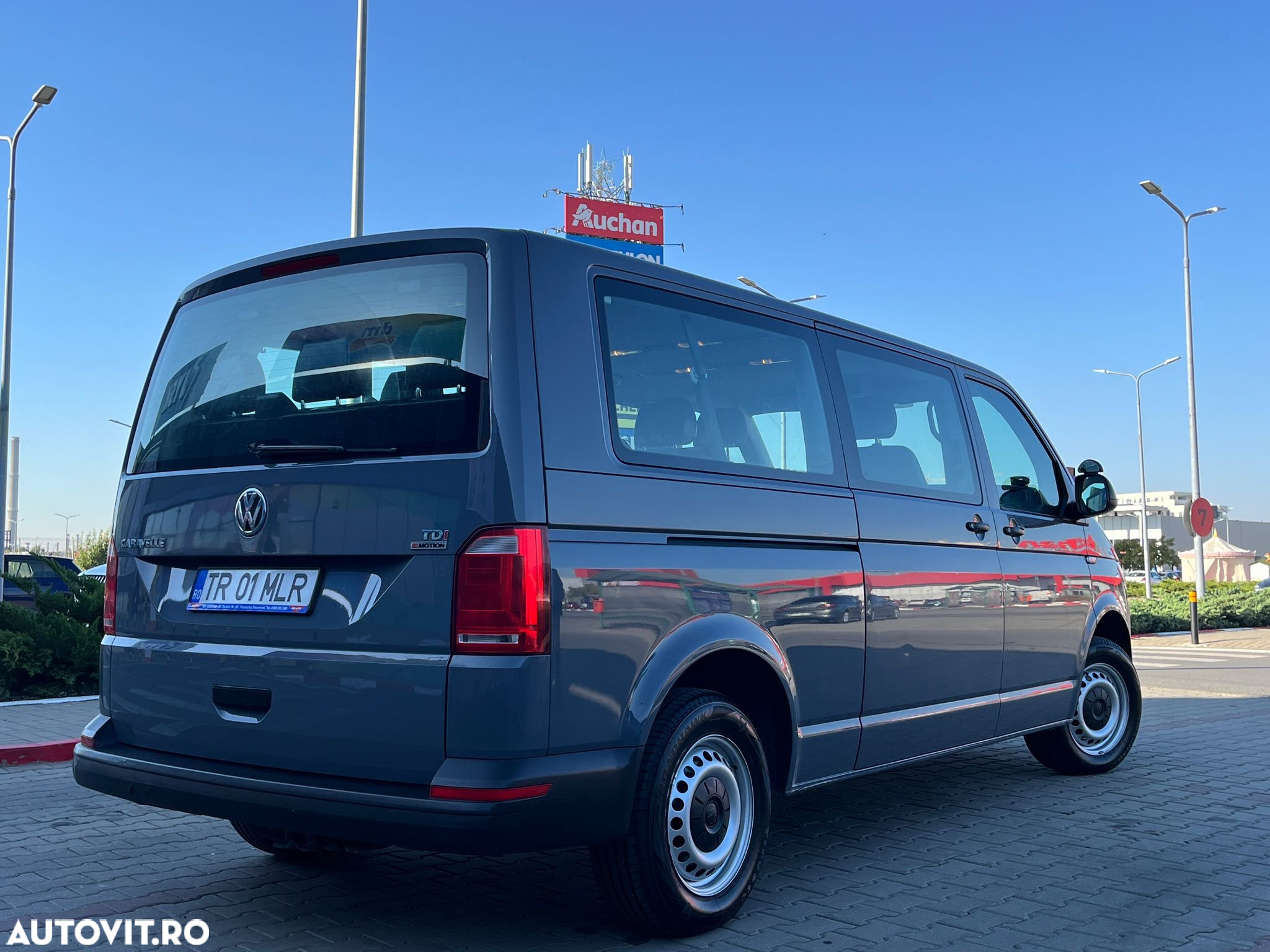 Volkswagen Caravelle T6 2.0 TDI KR Highline DSG 4M - 2