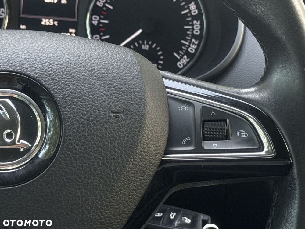Skoda Octavia 2.0 TDI 4x4 Style DSG - 18