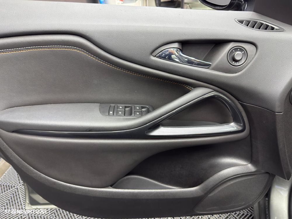 Opel Zafira 1.6 CDTi 120 Anos S/S - 29