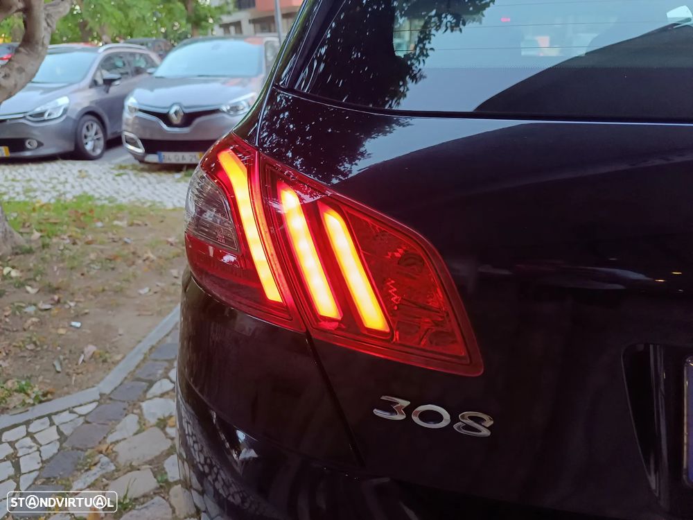 Peugeot 308 PureTech 130 GPF EAT8 Stop & Start Active Pack - 7