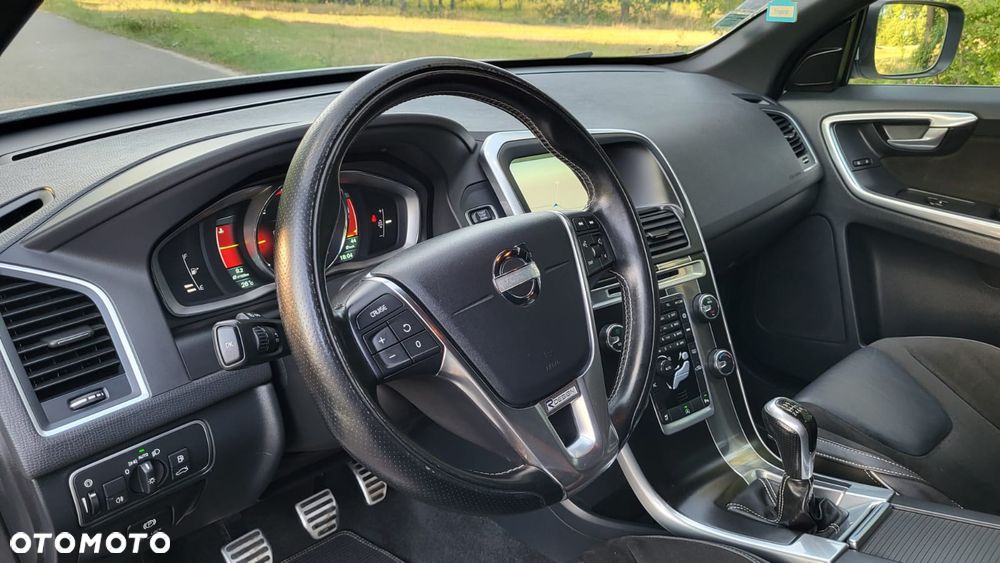 Volvo XC 60 D4 Drive-E R-Design Momentum - 27