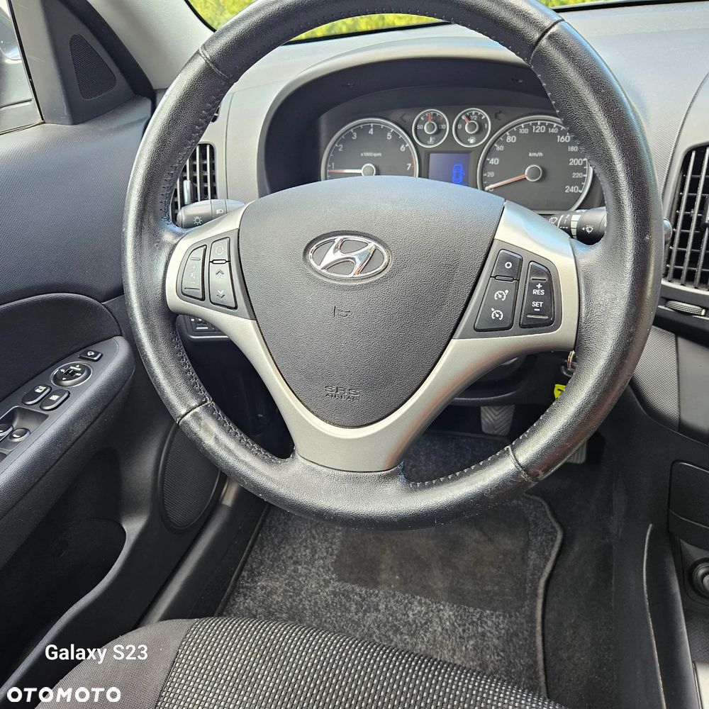 Hyundai i30 i30cw 1.4 blue Comfort - 32