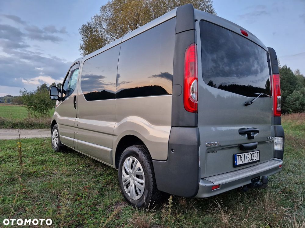 Opel Vivaro - 11