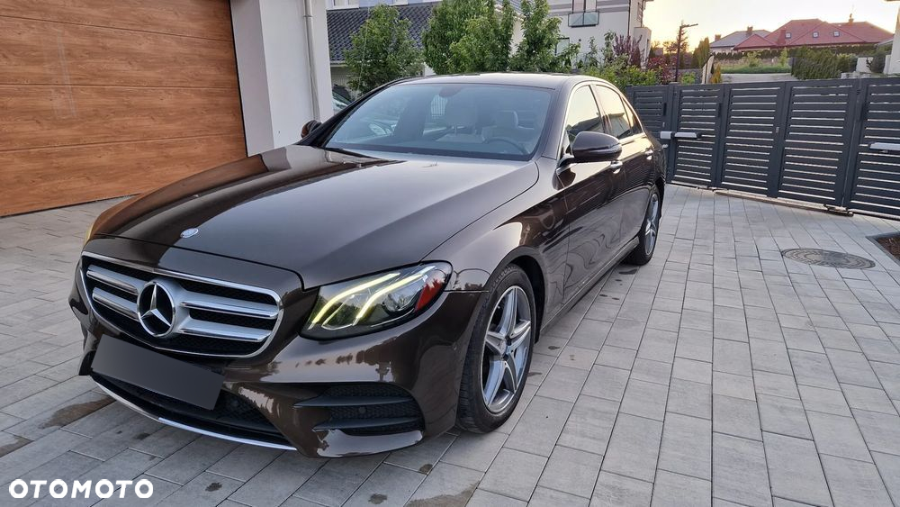Mercedes-Benz Klasa E 300 9G-TRONIC AMG Line - 4