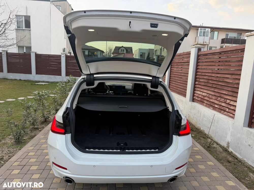 BMW Seria 3 320d xDrive AT MHEV - 16