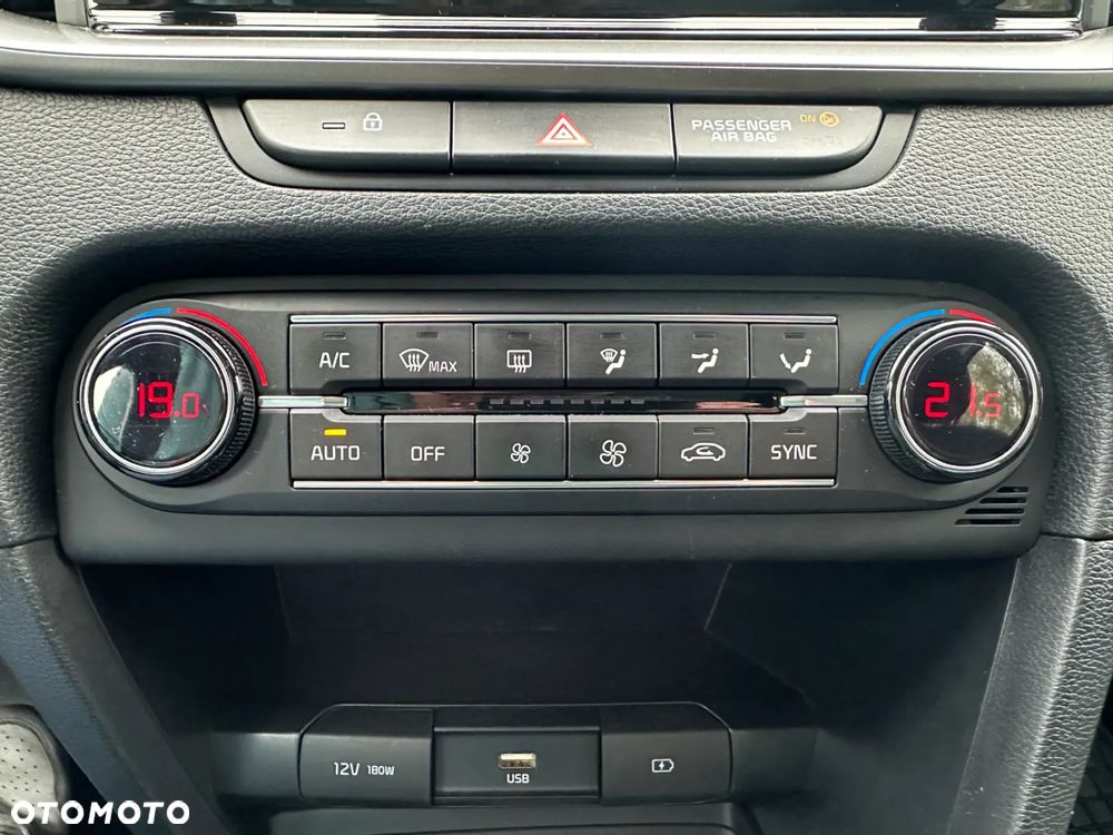 Kia Ceed 1.4 T-GDI M DCT - 19