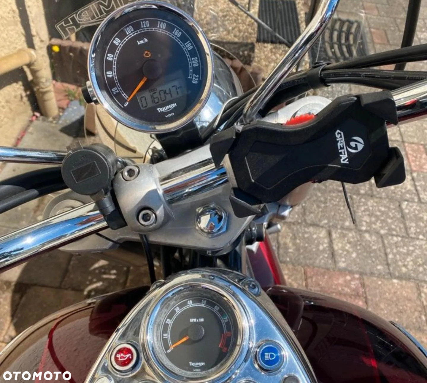 Triumph America - 3