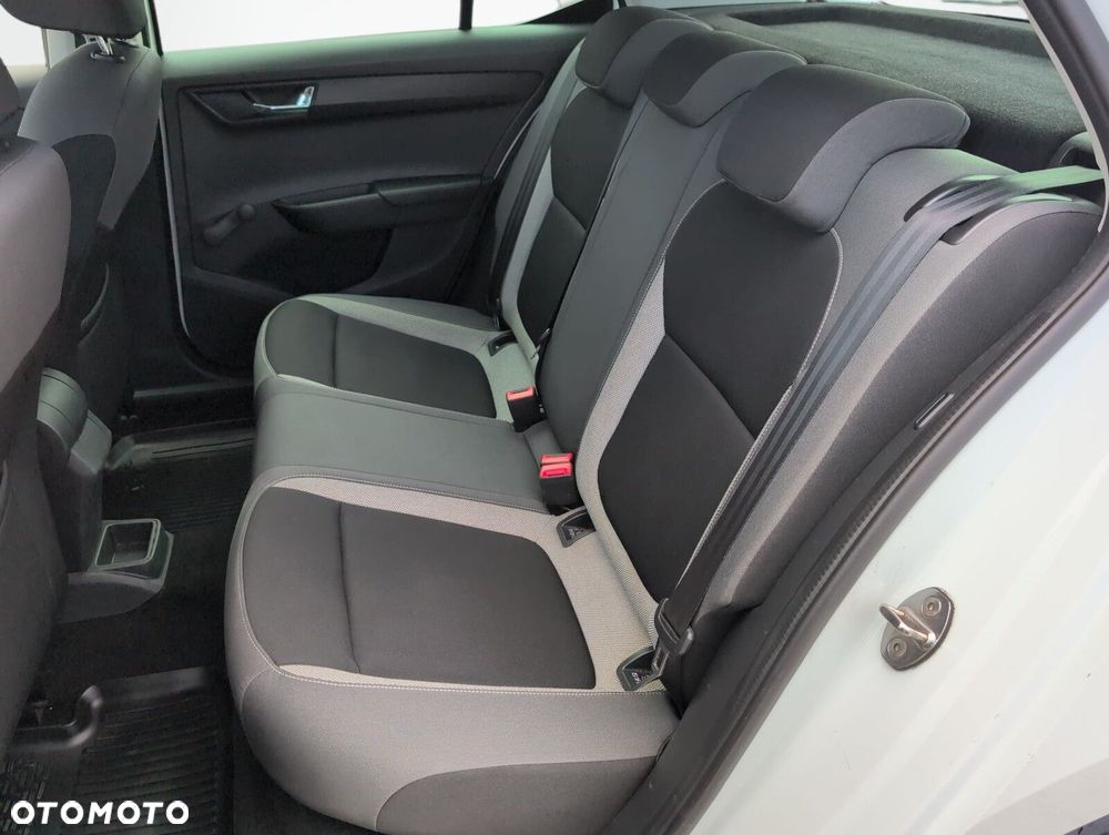 Skoda Fabia 1.0 Ambition - 11