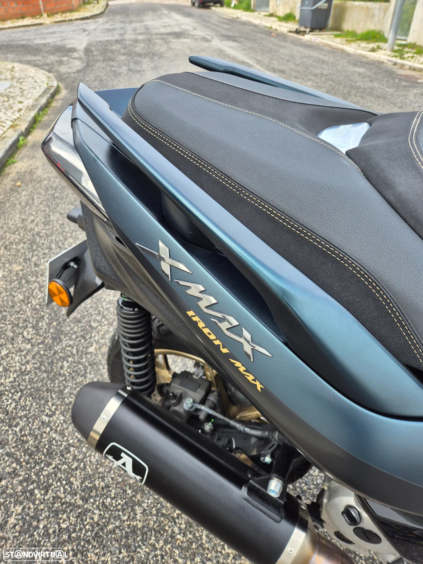 Yamaha X-Max 300 vs IRON MAX - 2
