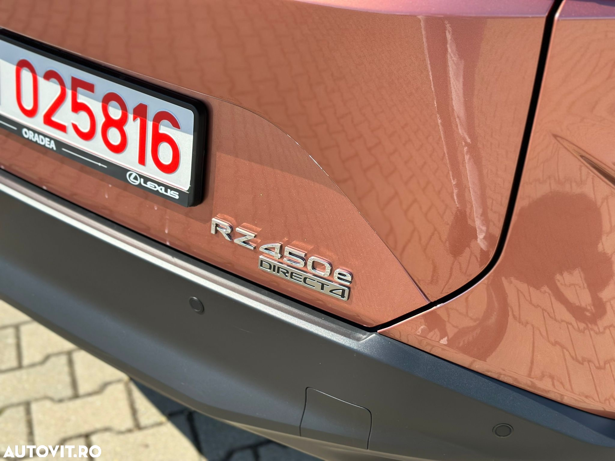 Lexus RZ - 7