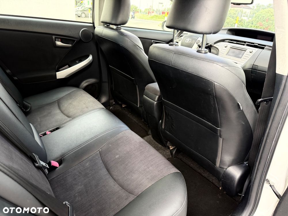 Toyota Prius 1.8 HSD Premium - 20