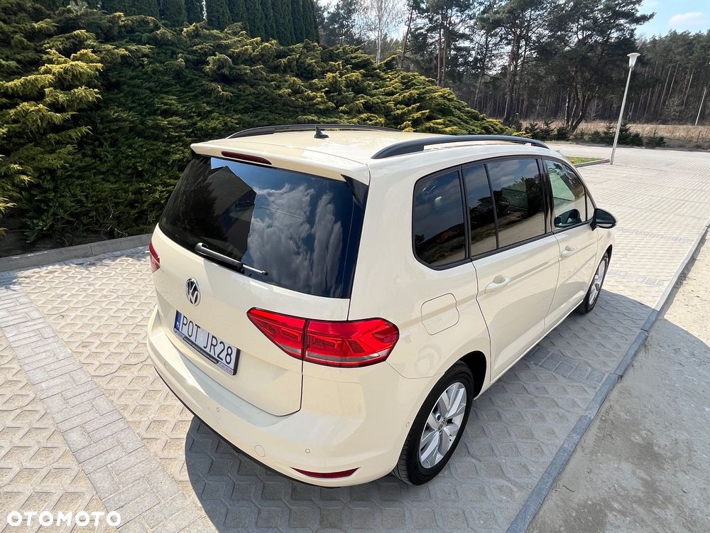 Volkswagen Touran - 35