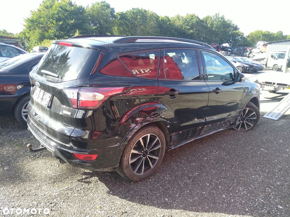 Ford Kuga 1.5 EcoBoost 2x4 ST-Line - 14