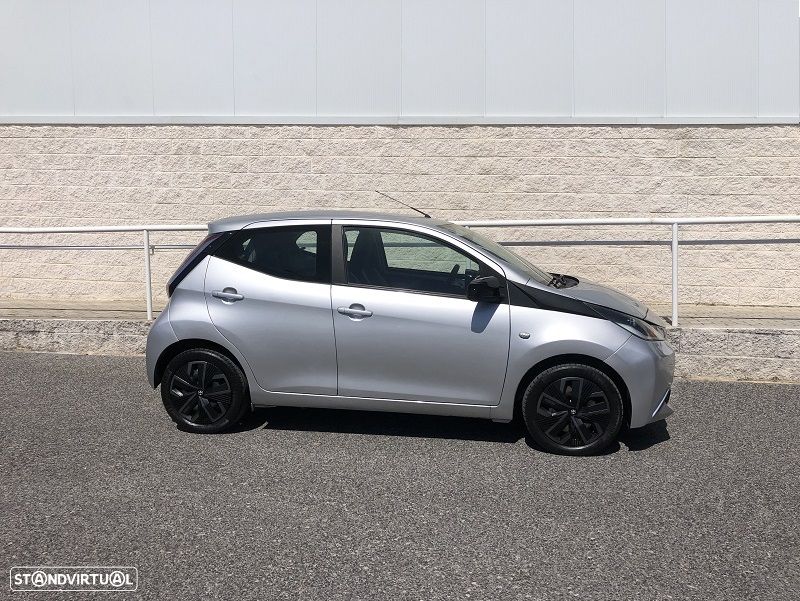Toyota Aygo 1.0 X-Play - 2
