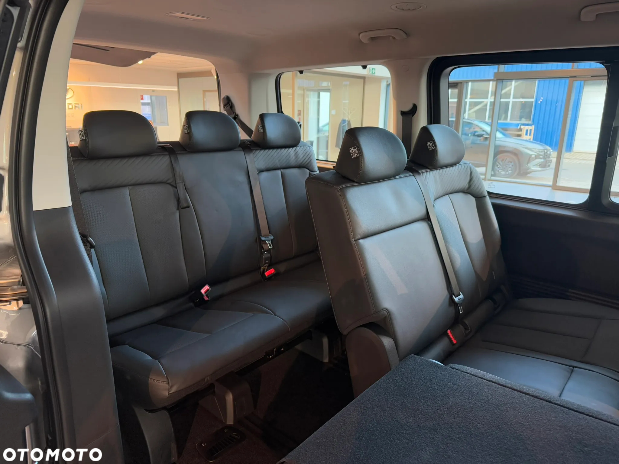 Hyundai Staria - 10