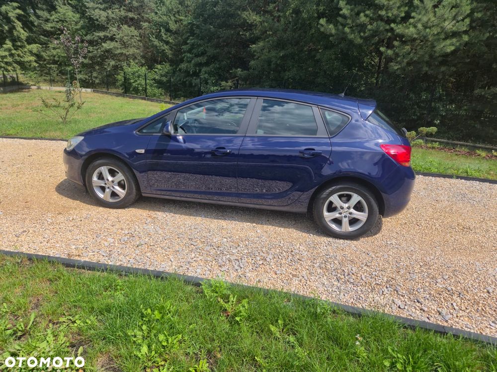 Opel Astra - 8