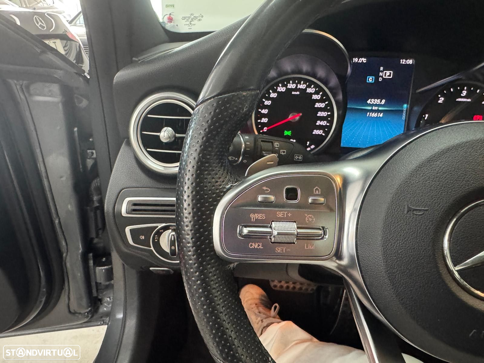 Mercedes-Benz C 300 d AMG Line - 21