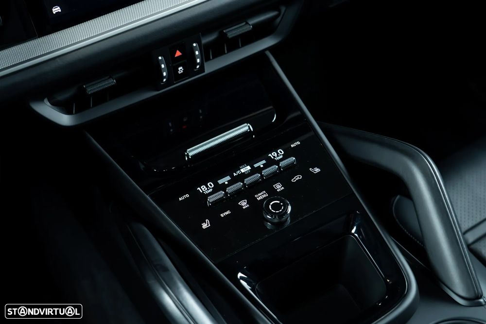 Porsche Cayenne Coupé E-Hybrid - 25
