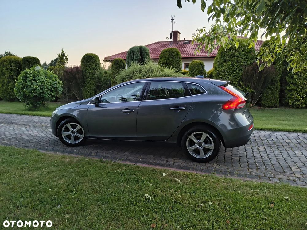 Volvo V40 D2 Summum - 8